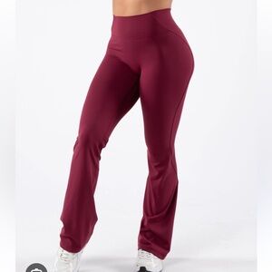 Alphalete Aura Flare leggings